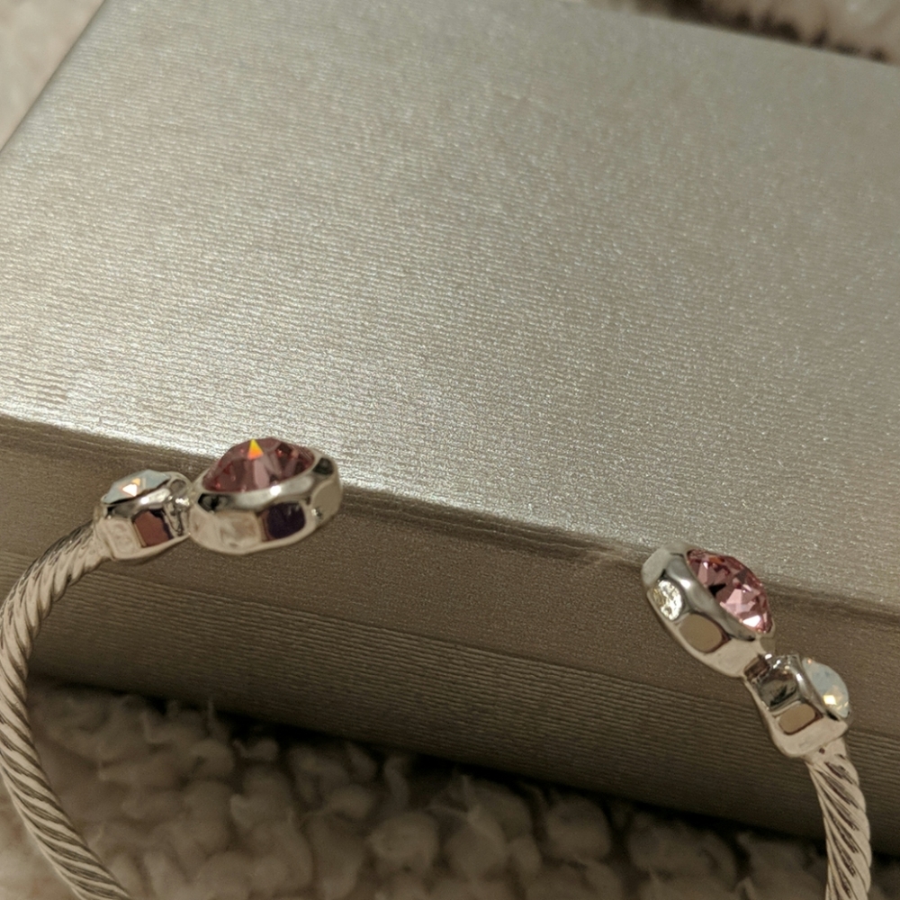 Cuff bracelet with pink crystal